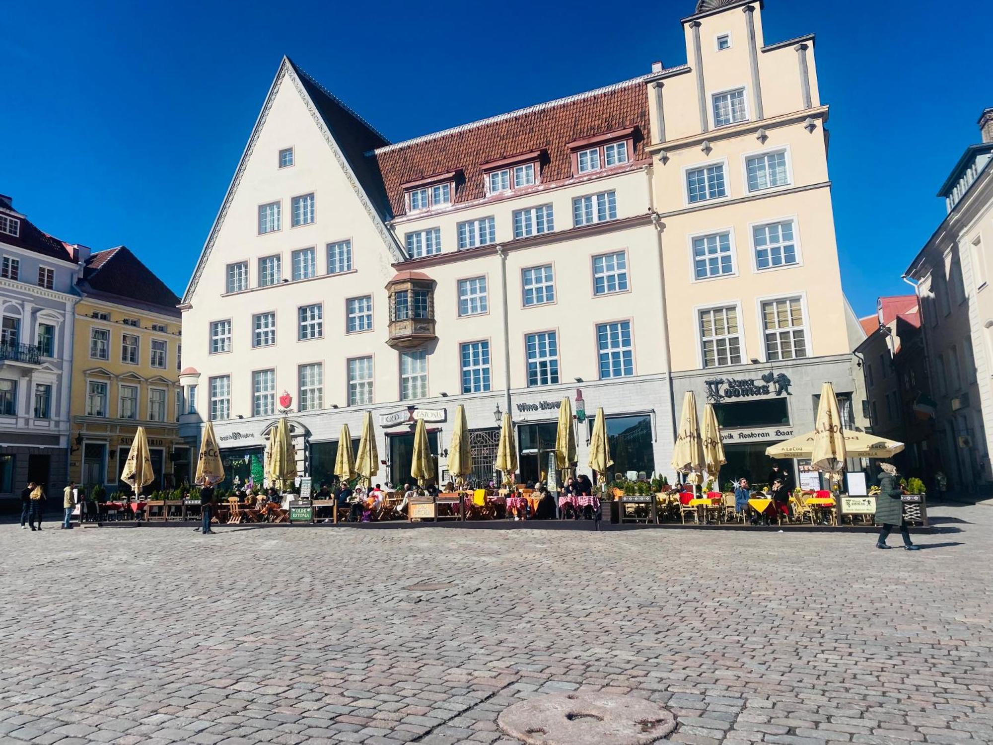 Cozy Oldtown Next Of Town Hall Square Tallinn